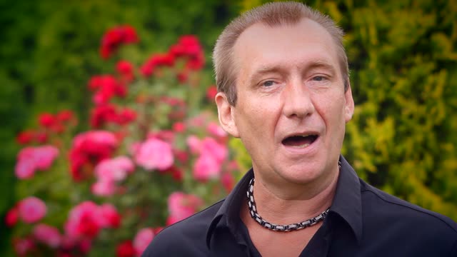 Adi - Miłość nie powinna płakać