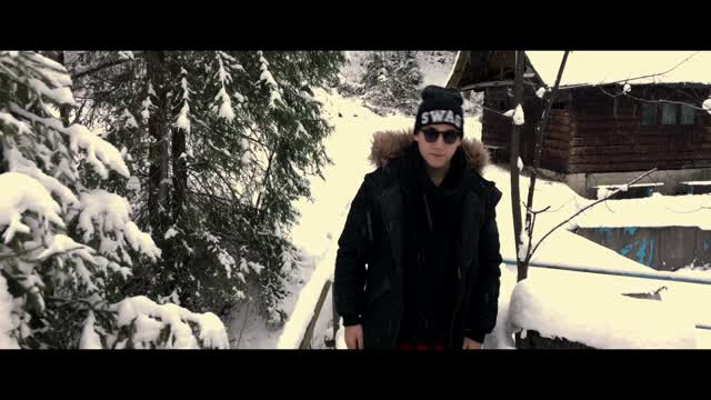 M-different feat. G-mike - Christmas Trap 