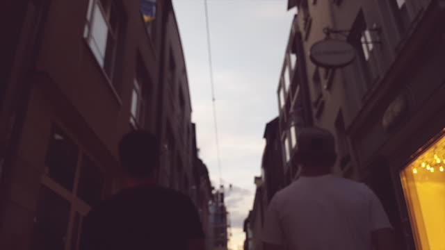 M-different feat. Lisek - Szczęście 