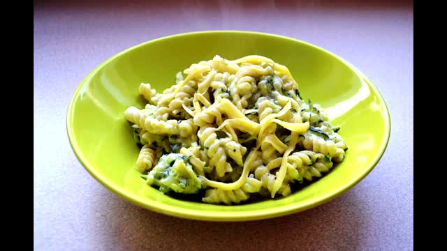 Makaron z cukinią
