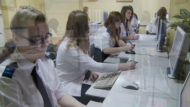 2.Film Szkolny Kochanowski mpg 4